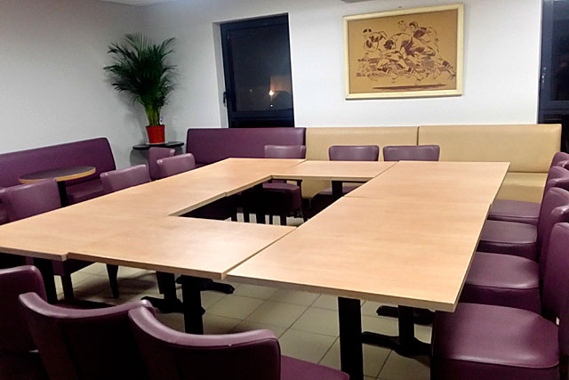Désormais l'USV dispose notamment d'une superbe salle de réunion... Désormais l'USV dispose notamment d'une superbe salle de réunion...
