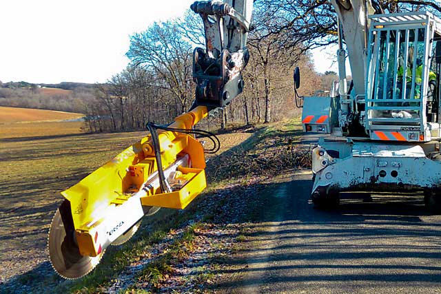 La communauté a acheté un lamier pour entretenir les haies du réseau routier...|Photo DR La communauté a acheté un lamier pour entretenir les haies du réseau routier...|Photo DR