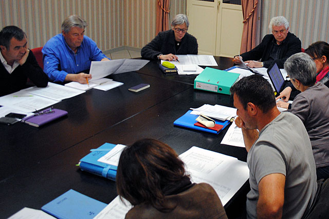 Le conseil municipal en séance...|Archive © Jean-Paul Epinette - icimedia@free.fr Le conseil municipal en séance...|Archive © Jean-Paul Epinette - icimedia@free.fr
