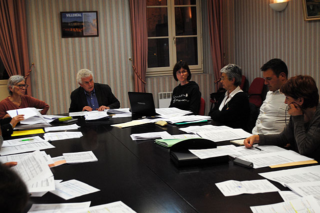 L'assemblée municipale en séance...|Photo © Jean-Paul Epinette. L'assemblée municipale en séance...|Photo © Jean-Paul Epinette.
