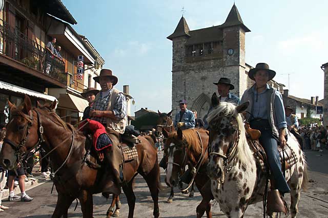 Pour la Fête du cheval, plusieurs places et rues seront interdites à la circulation...|Archive © Jean-Paul Epinette Pour la Fête du cheval, plusieurs places et rues seront interdites à la circulation...|Archive © Jean-Paul Epinette