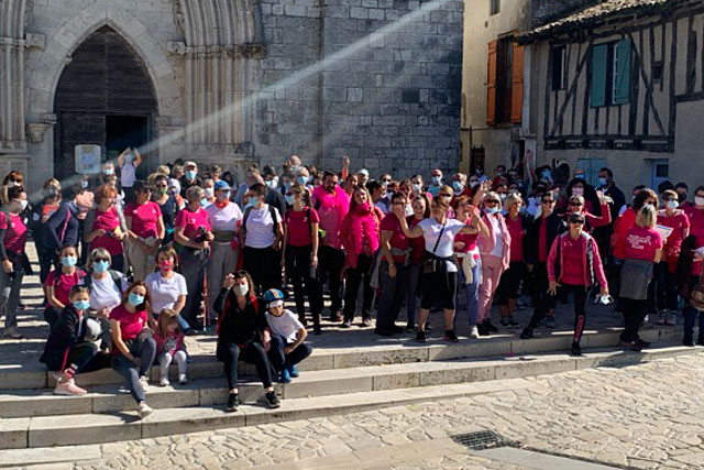 Succès populaire pour les Villeréalais, au départ de la sortie sur les sentiers de Campagn'Art...|(Photo DR) Succès populaire pour les Villeréalais, au départ de la sortie sur les sentiers de Campagn'Art...|(Photo DR)